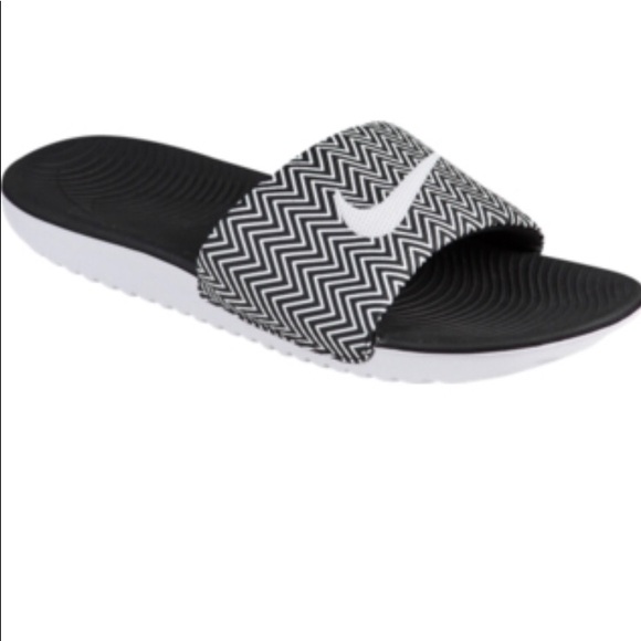 nike black and white kawa slides